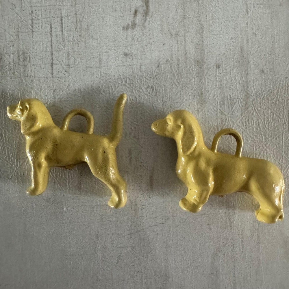 Vintage 1940s Cracker Jack Assorted Charms Celluloid Dog Metal Copper Lot of 12 - Picture 6 of 10